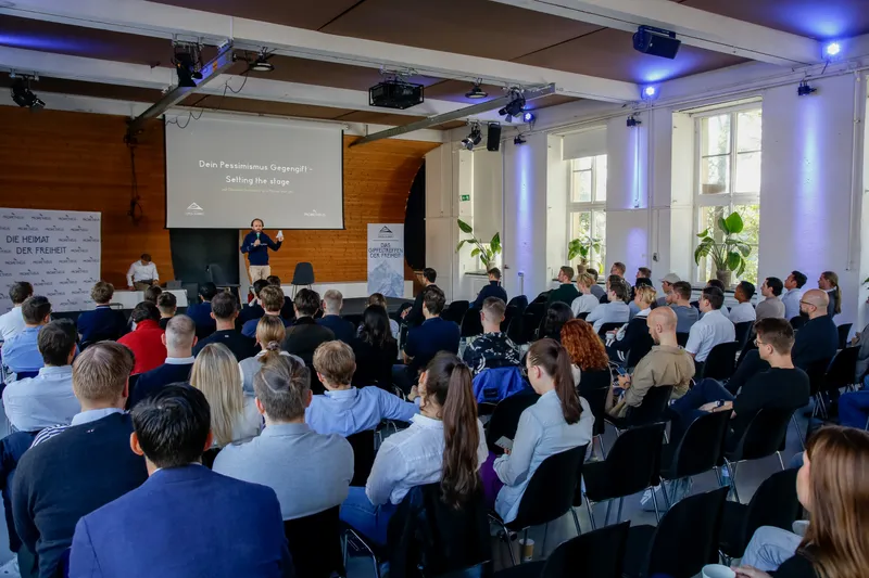 Open Summit — Vortrag auf der Bühne