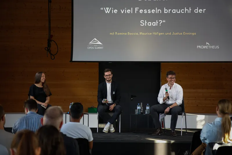 Open Summit — Podiumsdiskussion zu dritt