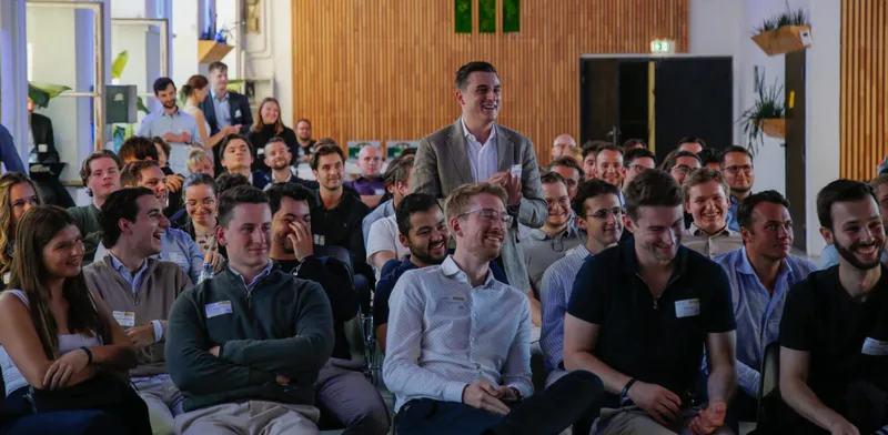 Open Summit — Publikum beim Applaus